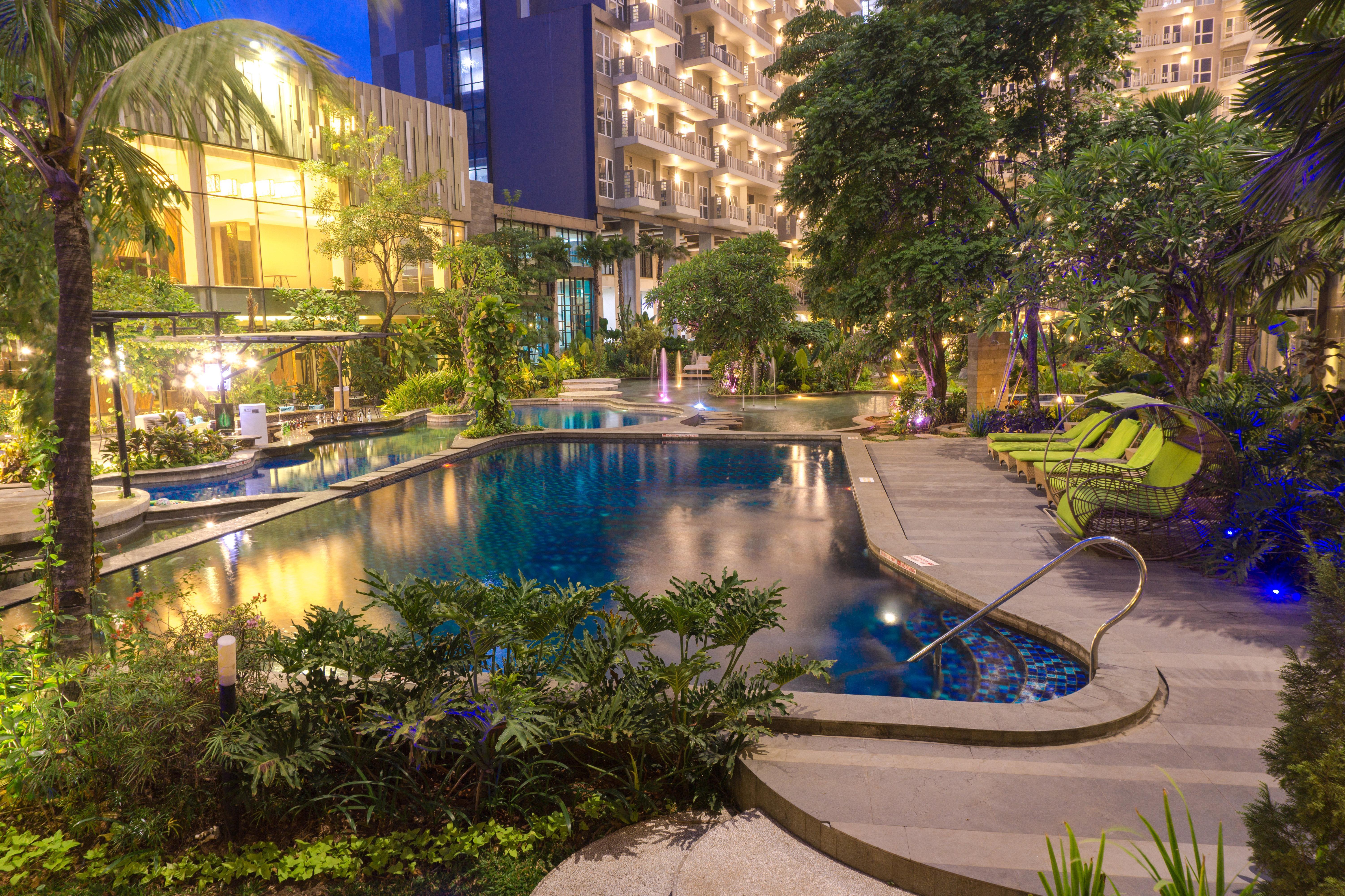 Holiday Inn Cikarang Jababeka By Ihg Buitenkant foto