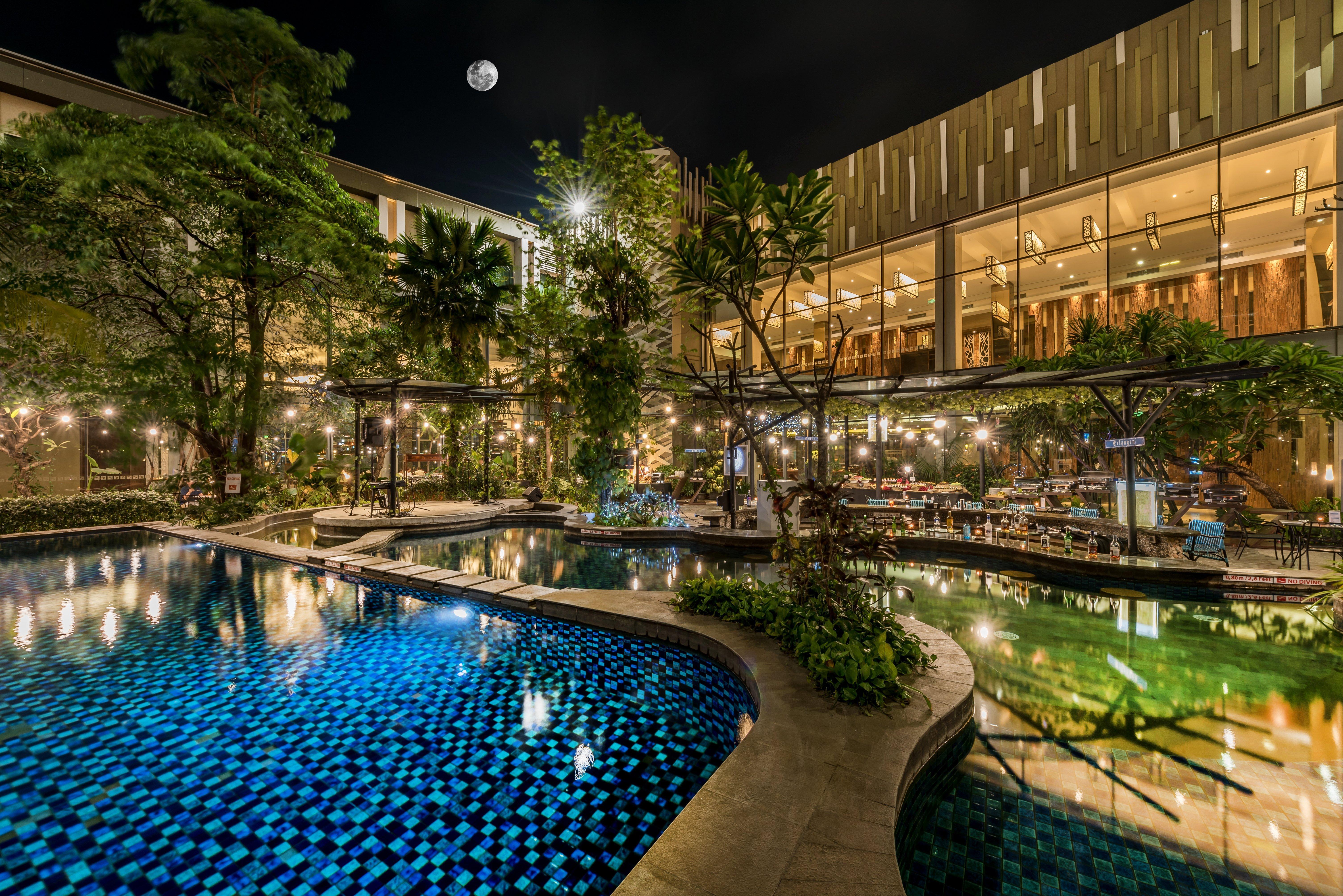 Holiday Inn Cikarang Jababeka By Ihg Buitenkant foto