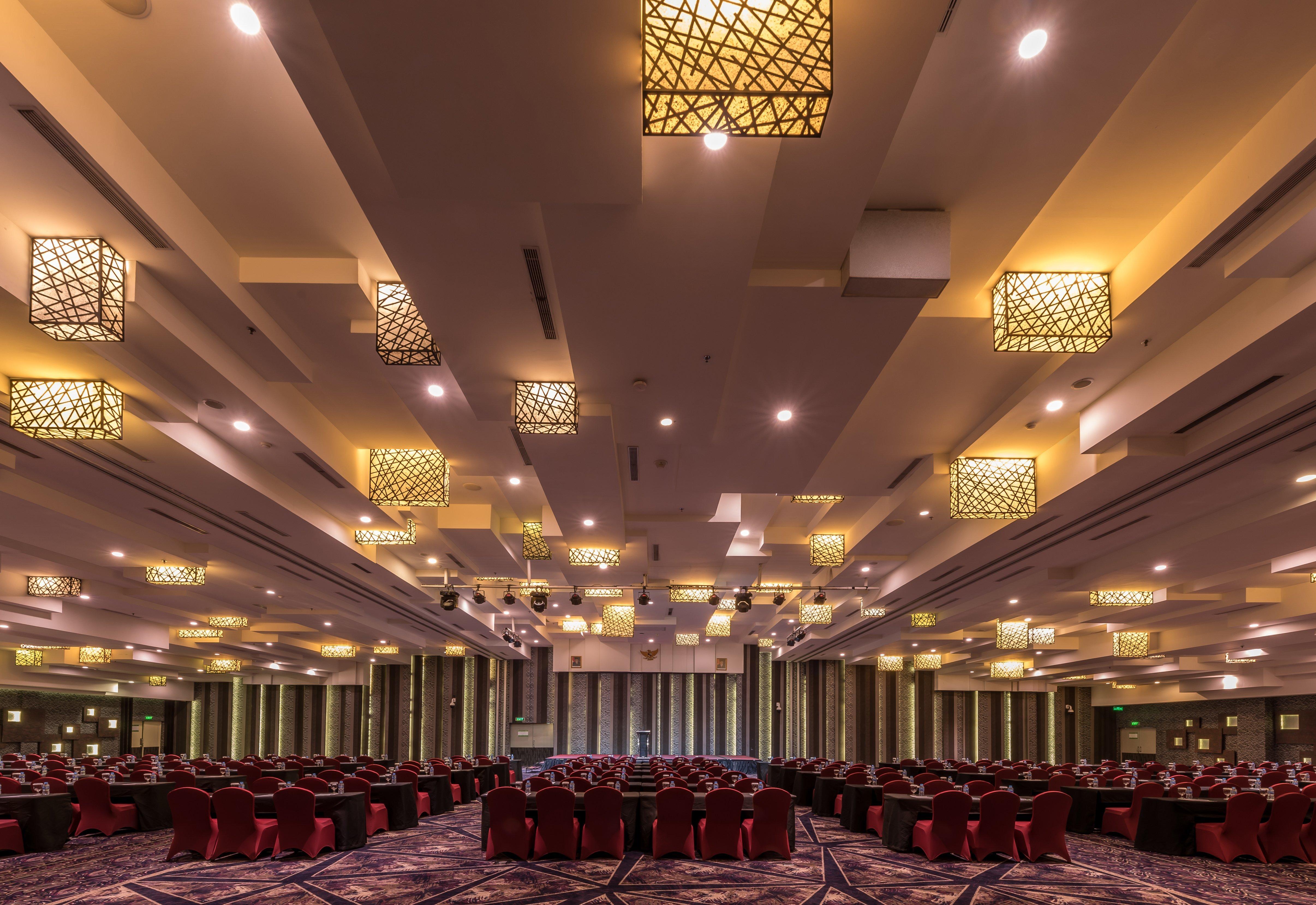 Holiday Inn Cikarang Jababeka By Ihg Buitenkant foto