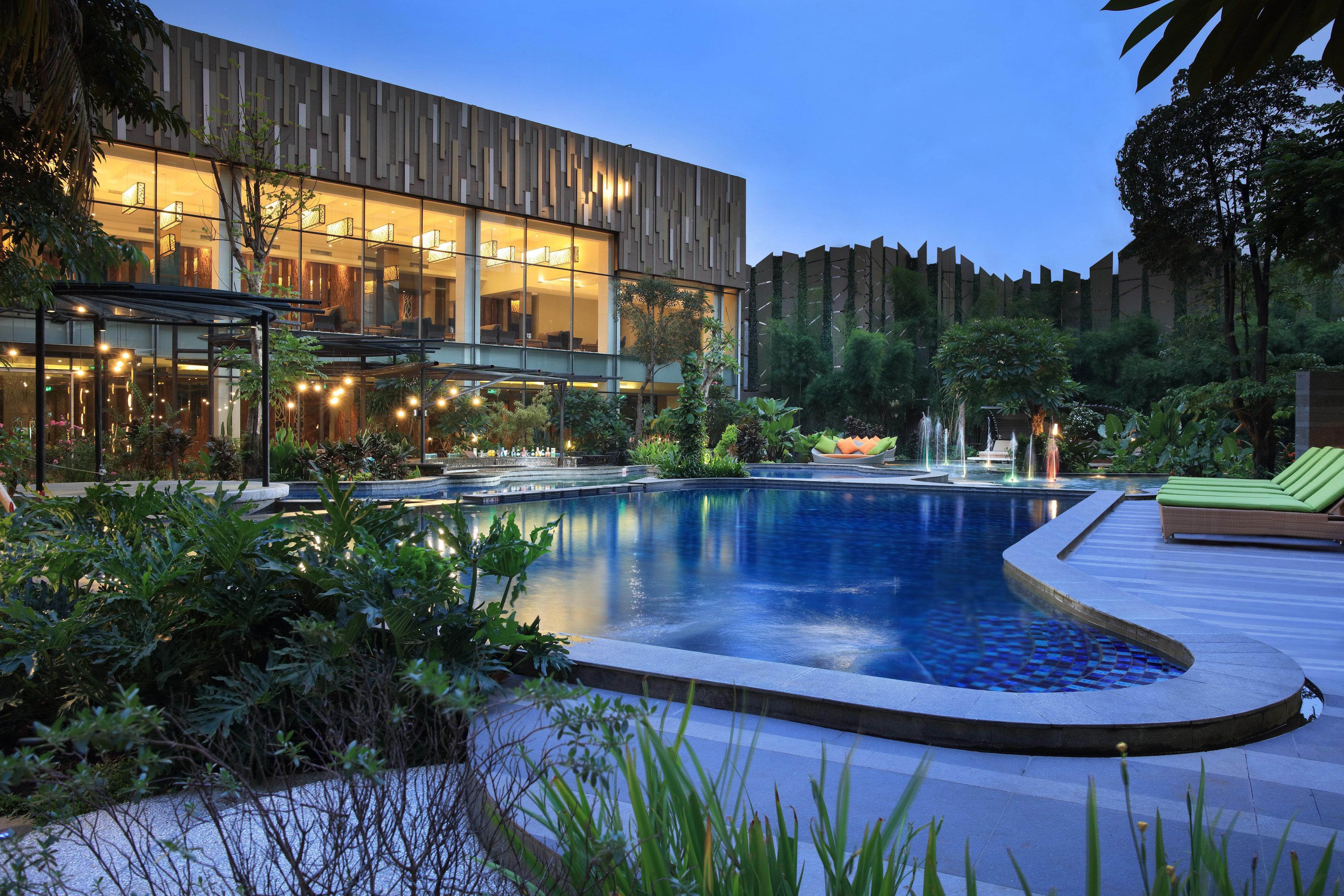Holiday Inn Cikarang Jababeka By Ihg Buitenkant foto