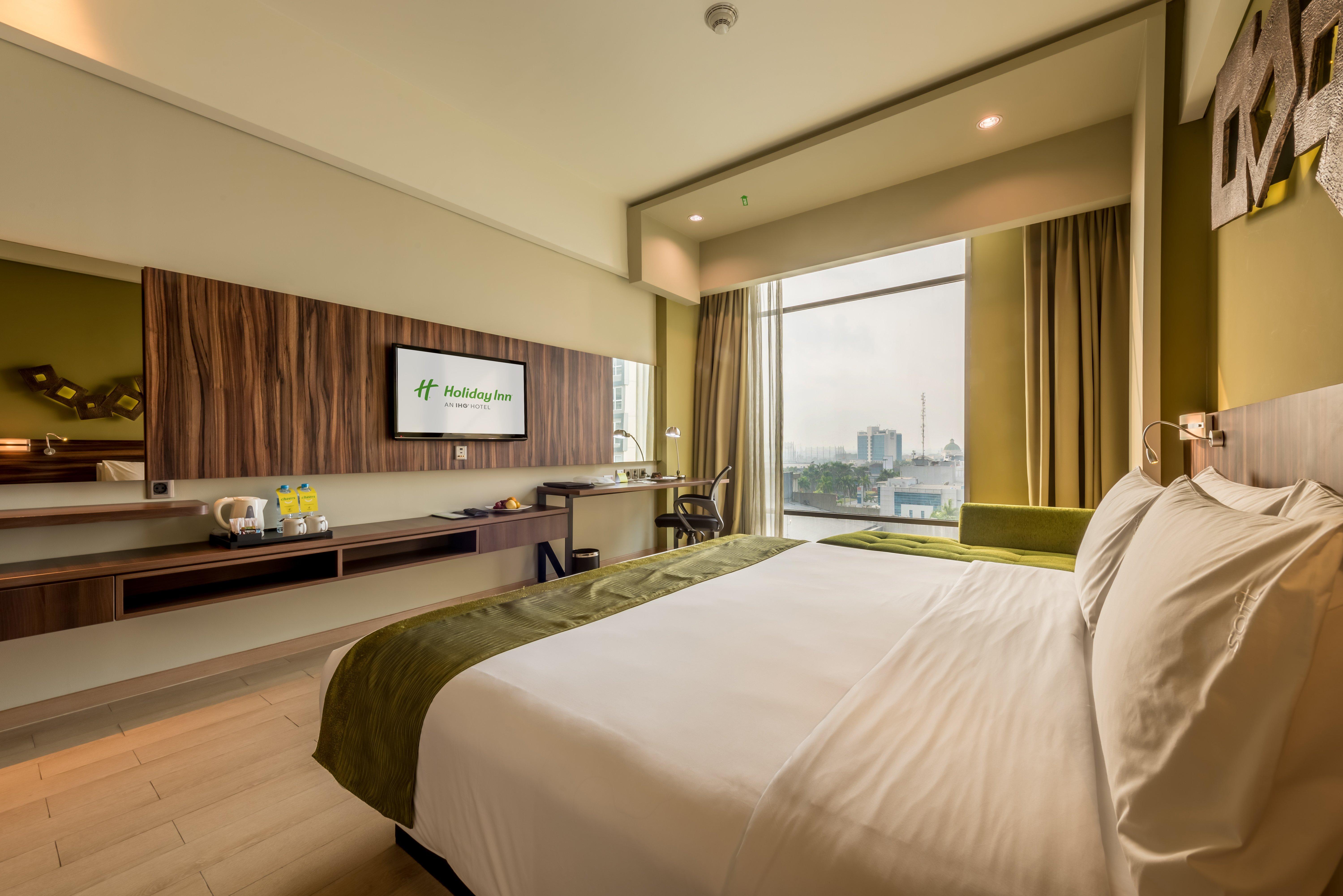 Holiday Inn Cikarang Jababeka By Ihg Buitenkant foto
