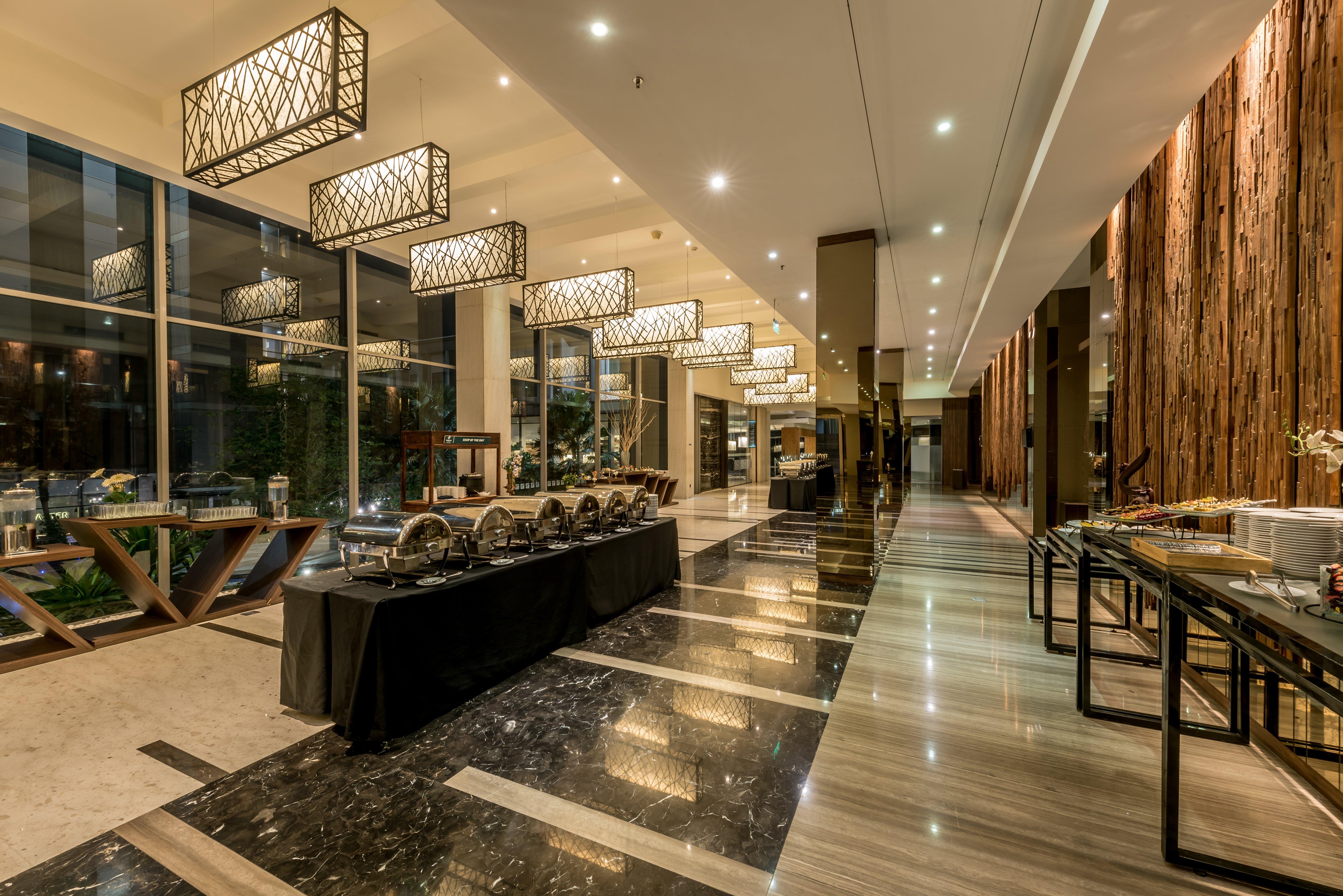 Holiday Inn Cikarang Jababeka By Ihg Buitenkant foto