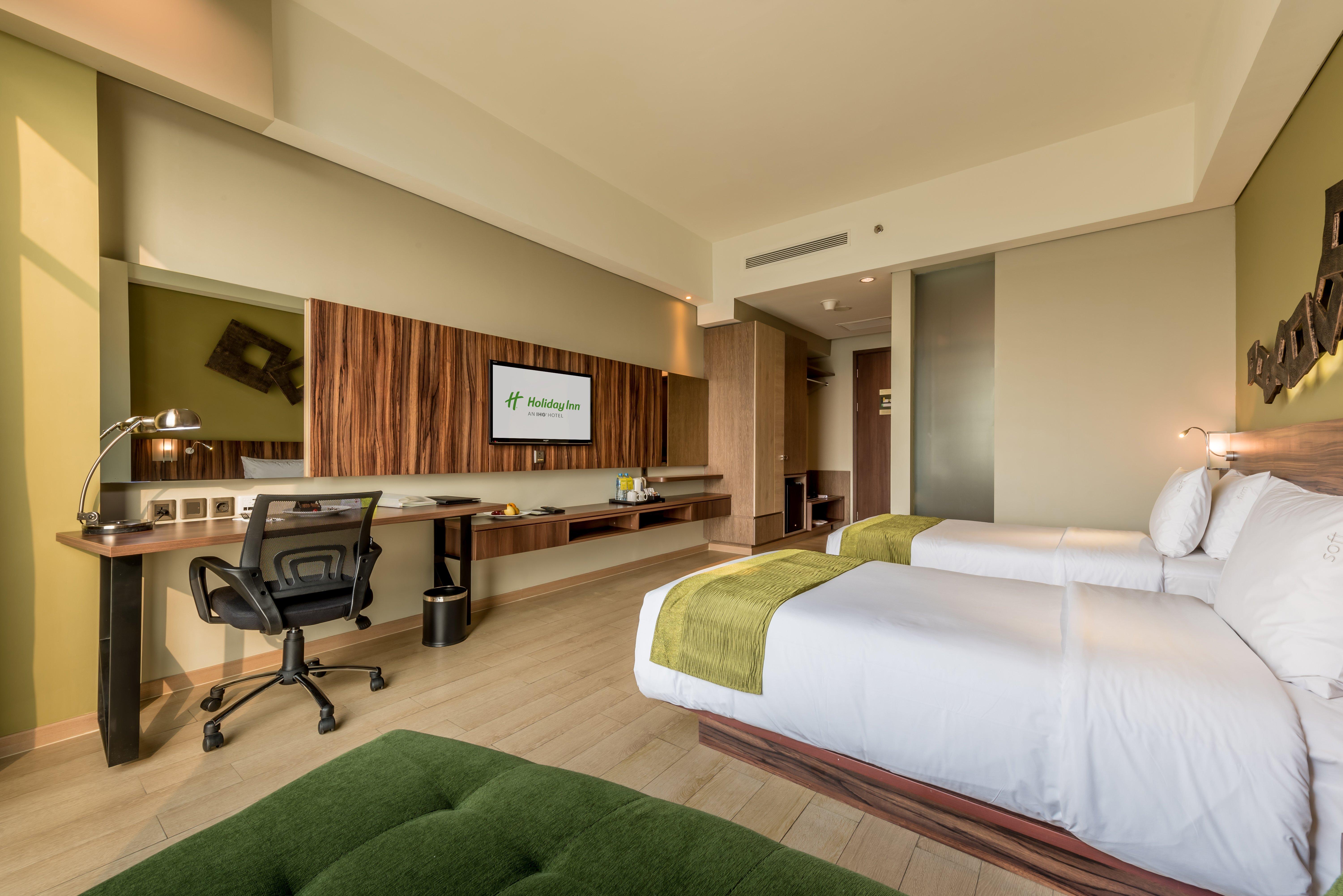 Holiday Inn Cikarang Jababeka By Ihg Buitenkant foto